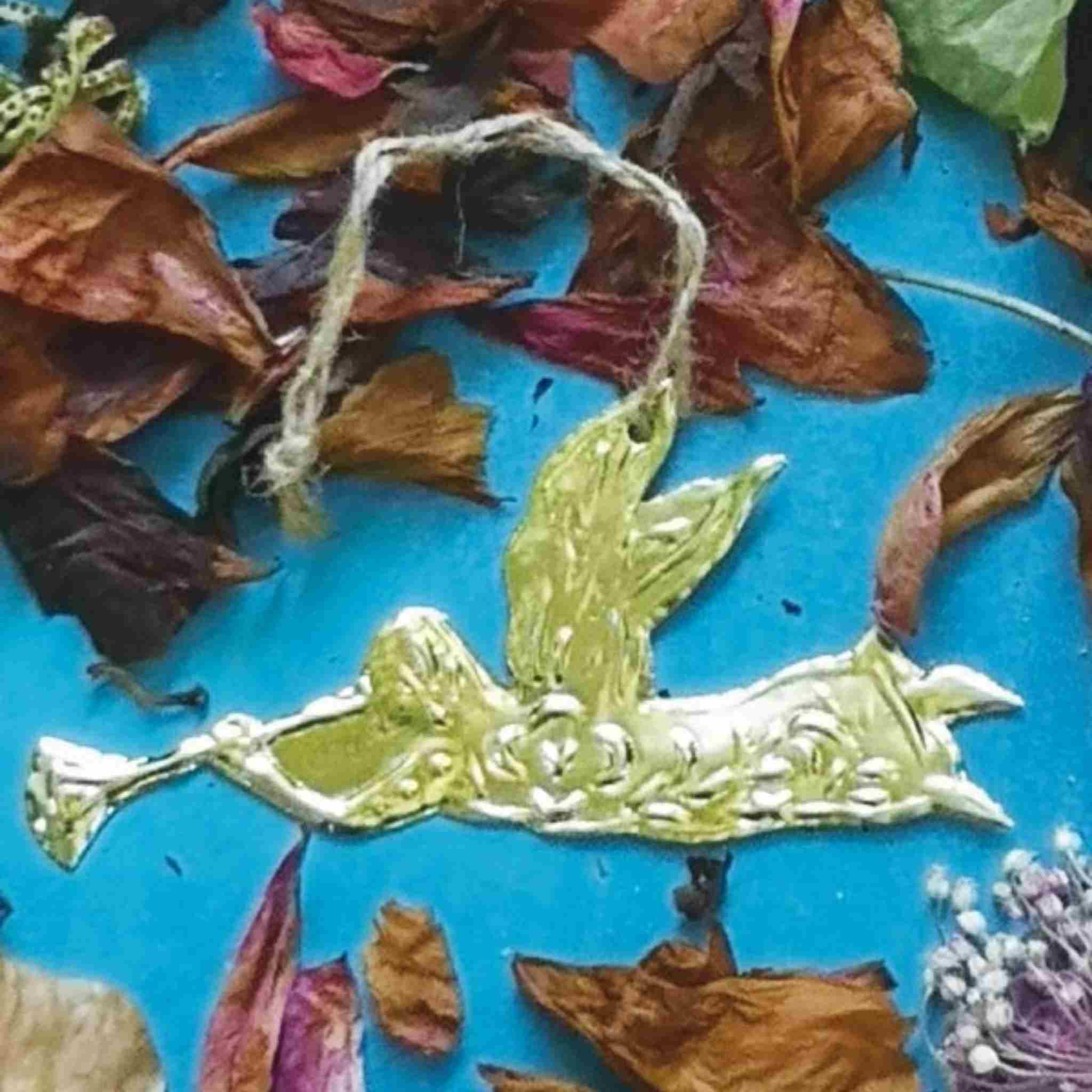 Flying Angel Mexicana Decoration | Antiqued Gold