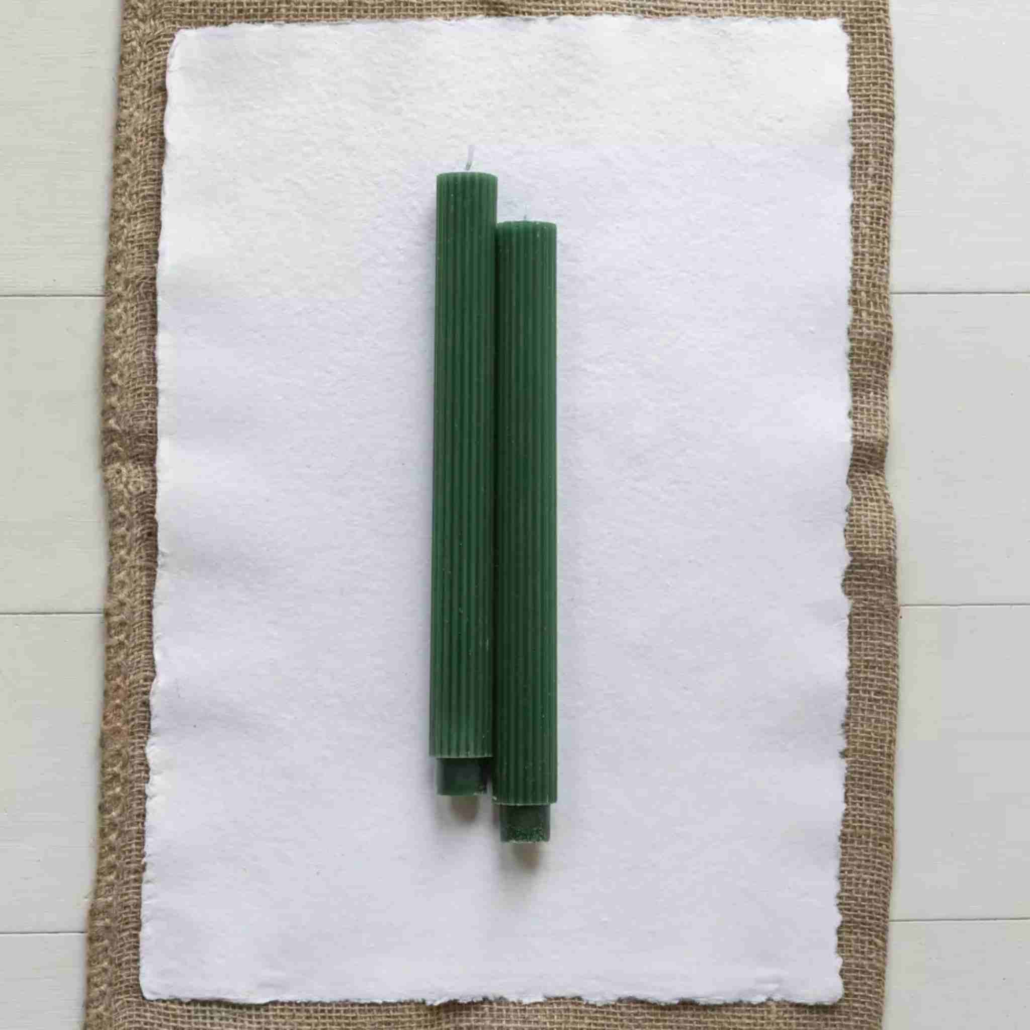 Scalloped Dinner Candle | Emerald