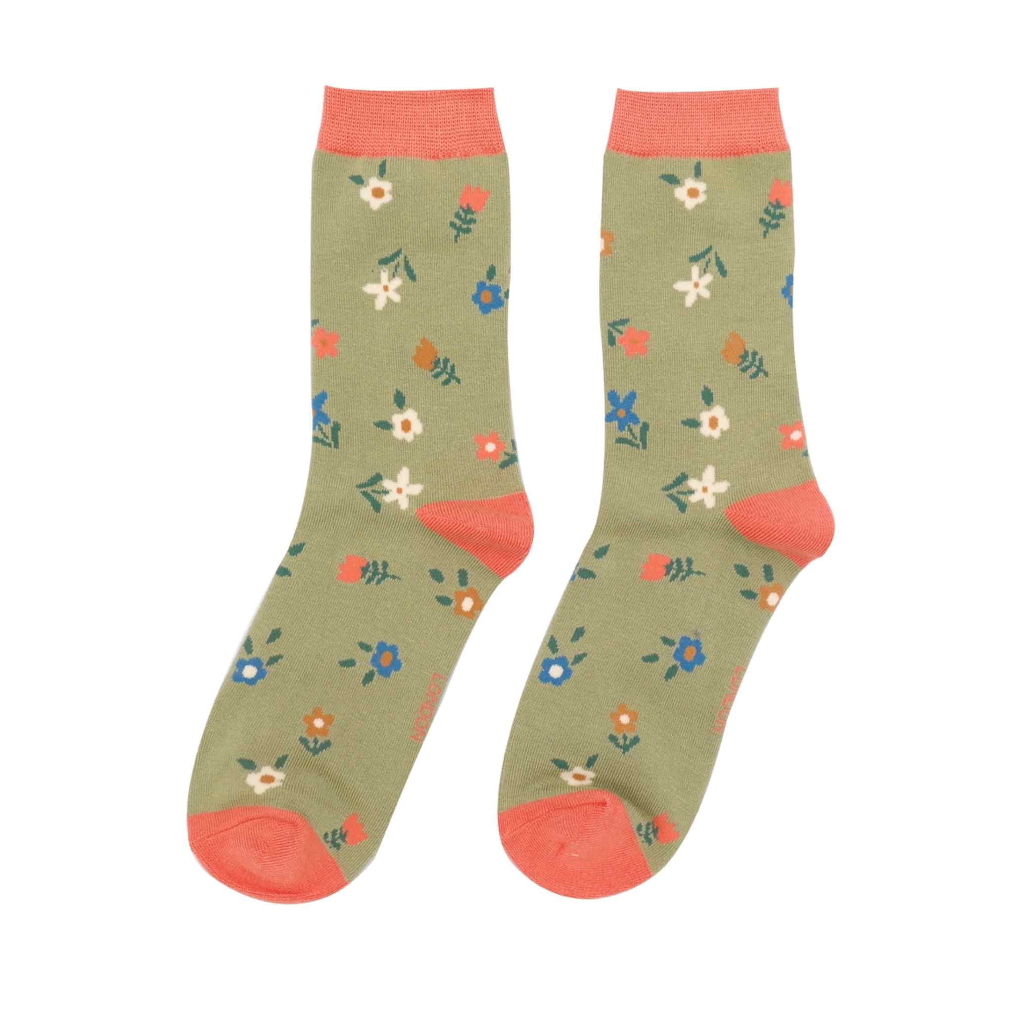 tiny flowers sock design