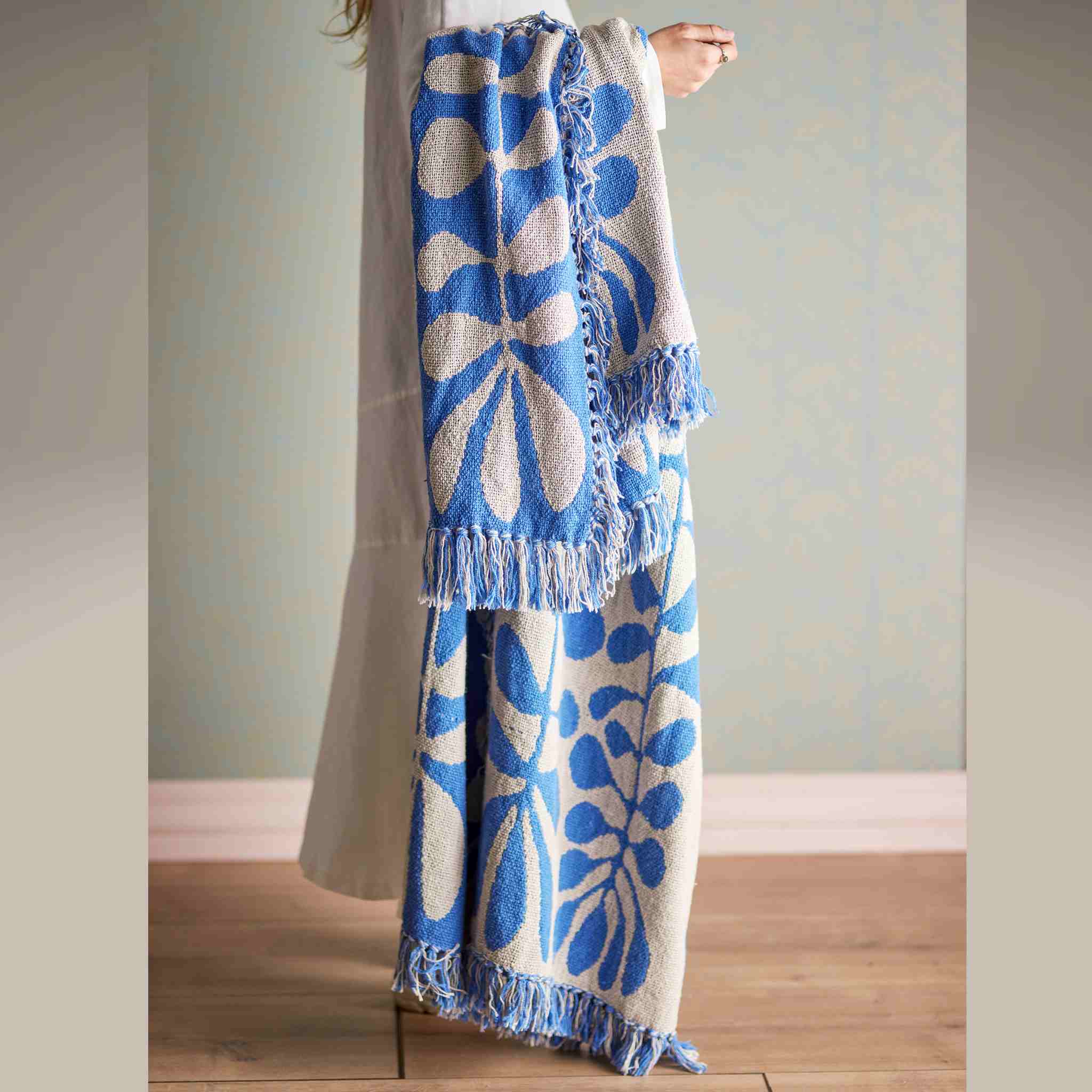 Blue Vintage Bloom Throw