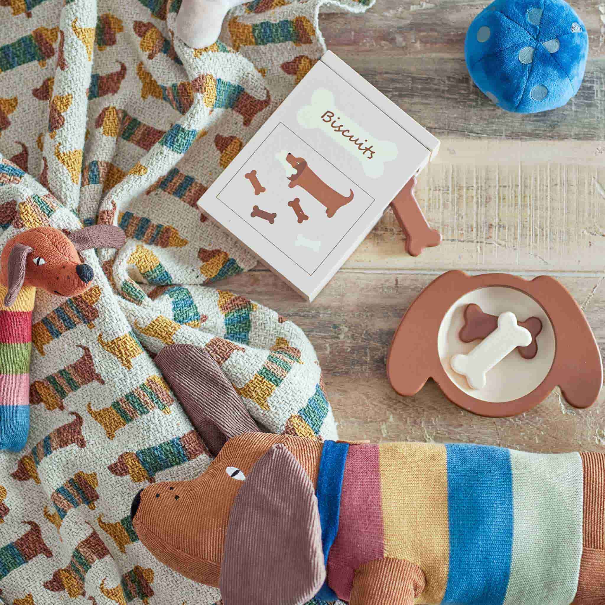 sausage dog design throw