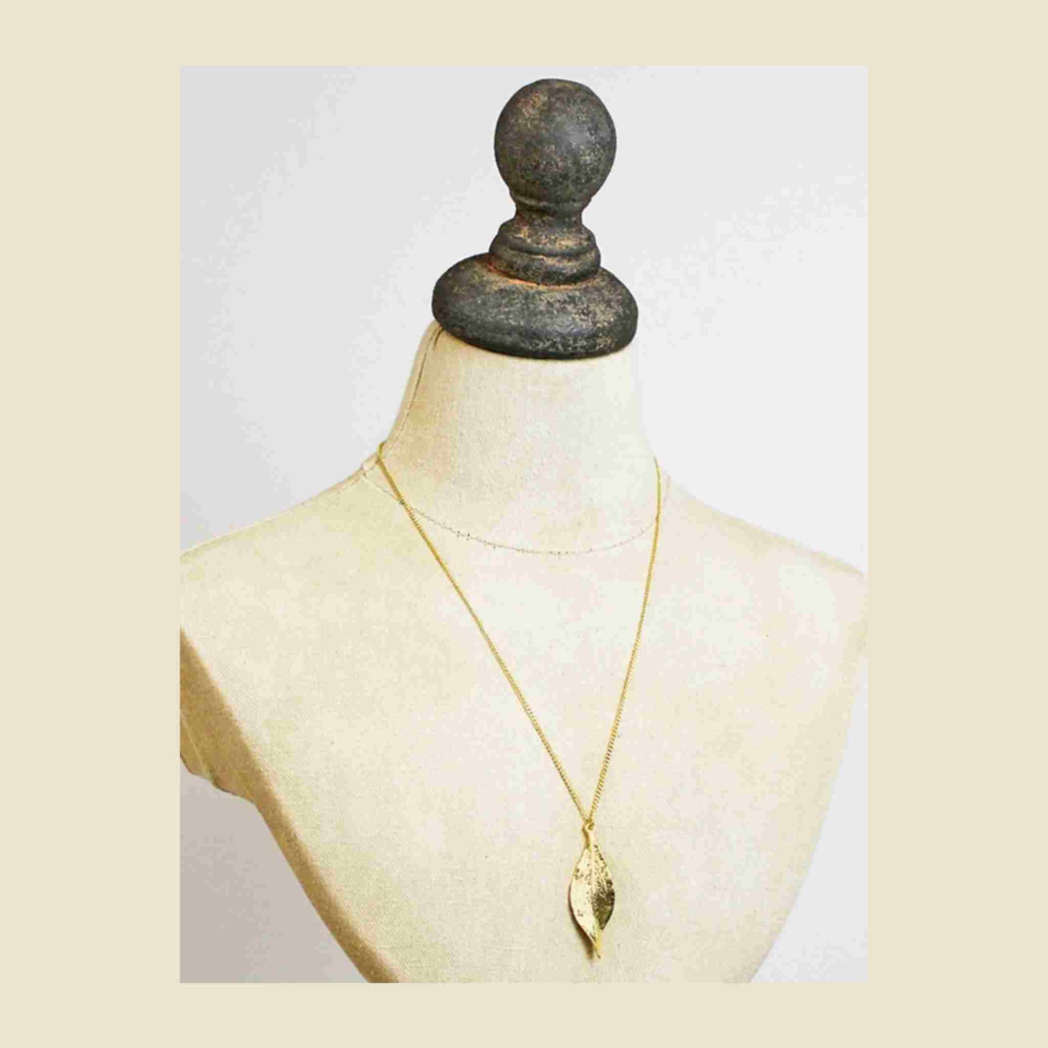 Leaf Pendant Necklace | 18ct Gold Plate