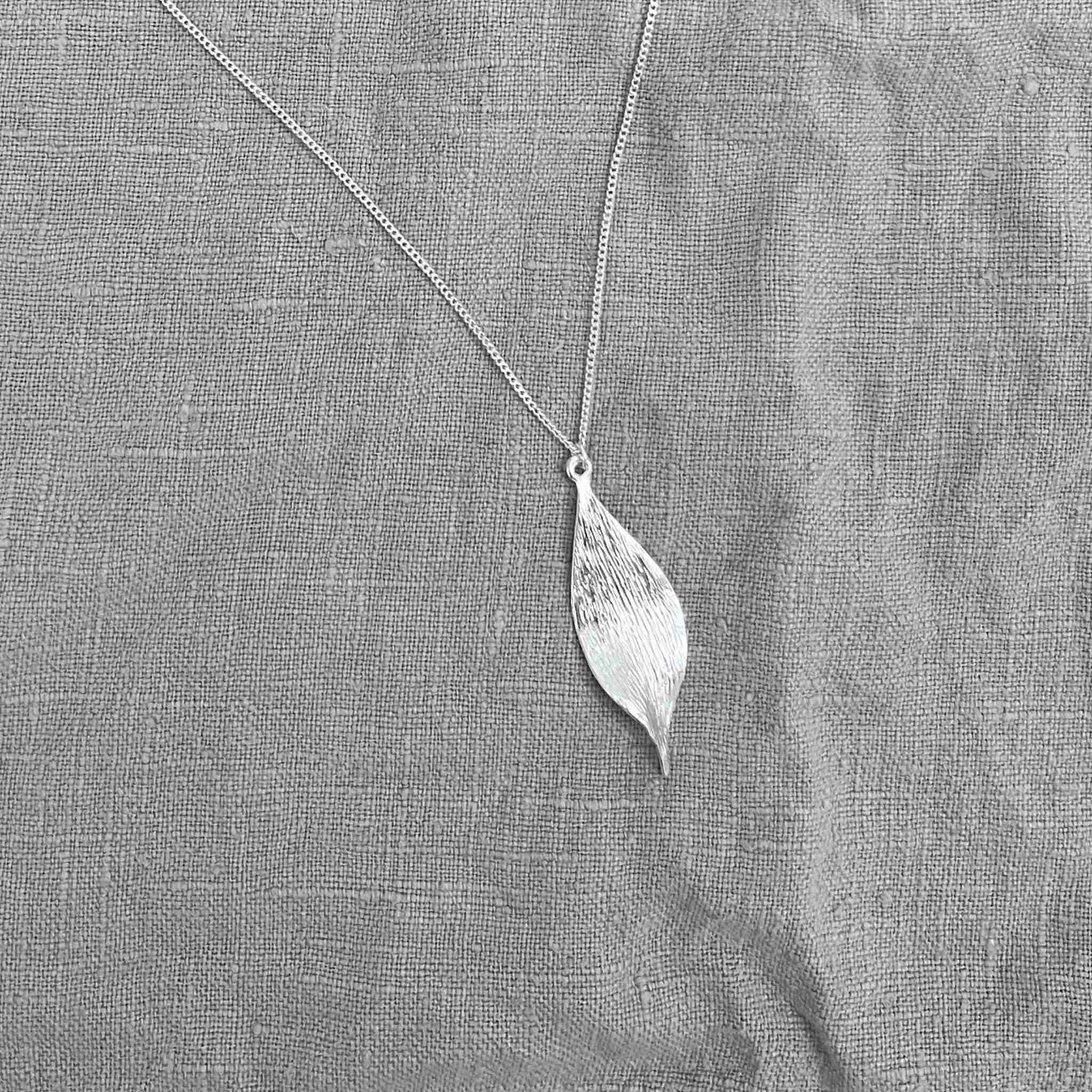 Leaf Pendant Necklace | Silver-Plate