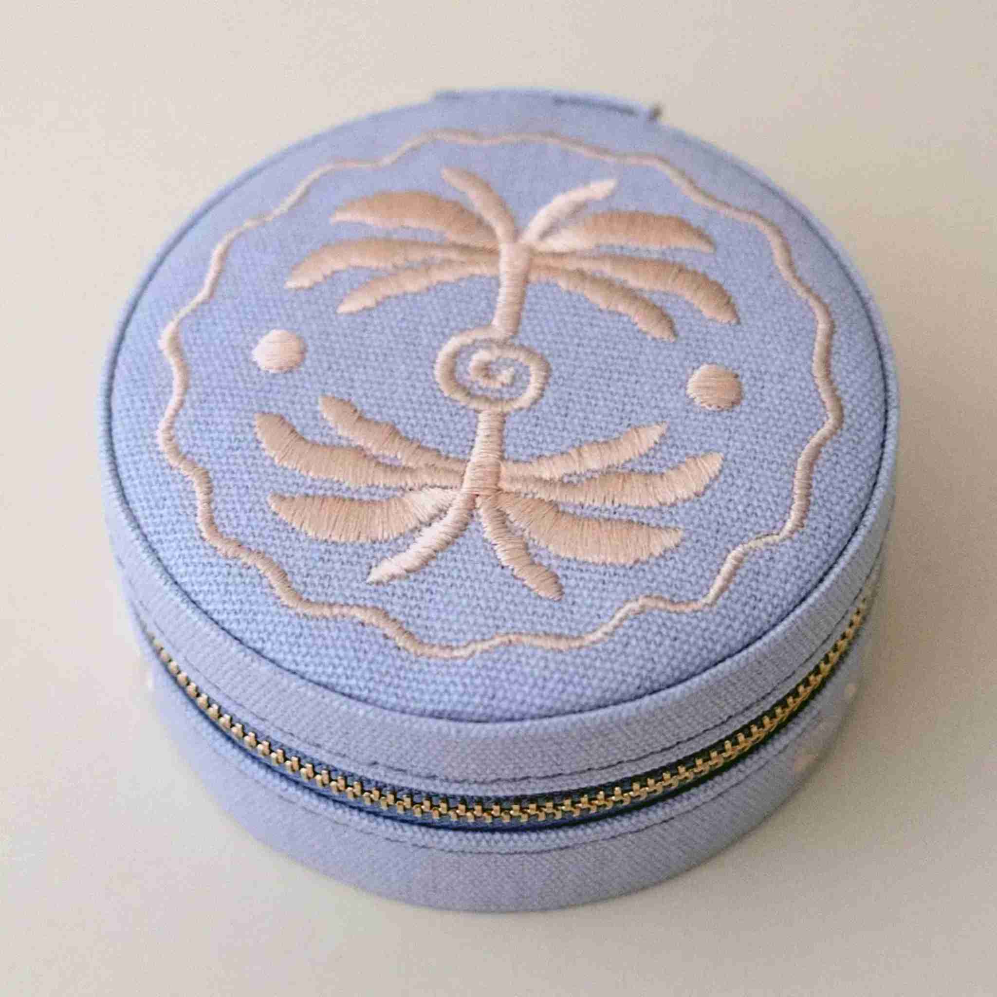 Travel Jewellery Case in Lilac Linen