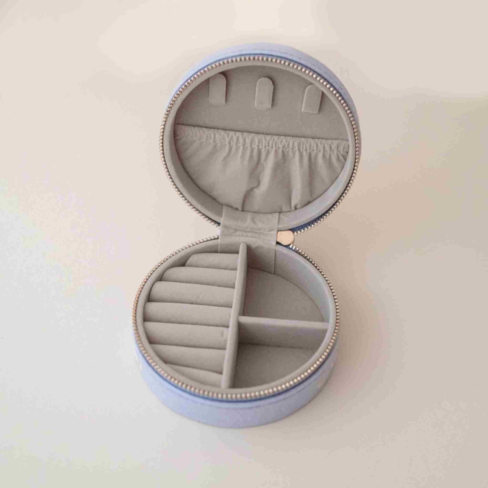 Travel Jewellery Case in Lilac Linen