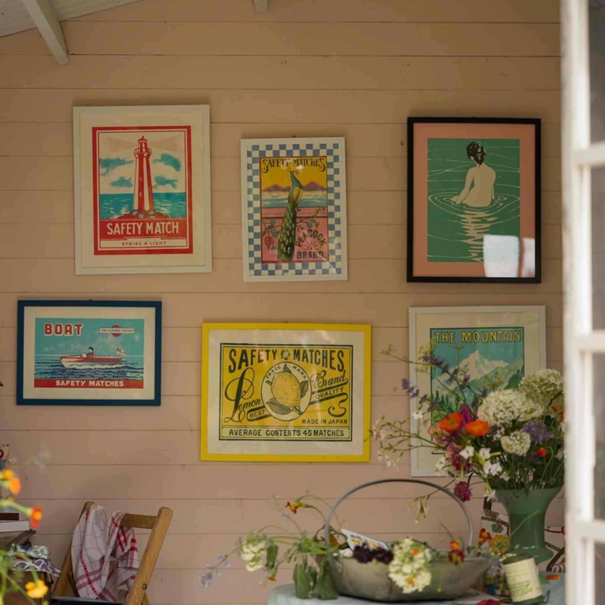 Lady in the Water Matchbox Print | 40x50 cm